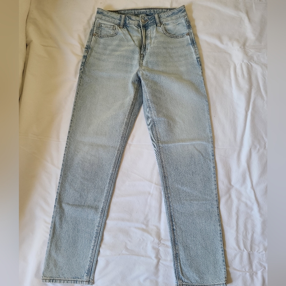 American Eagle mom jeans